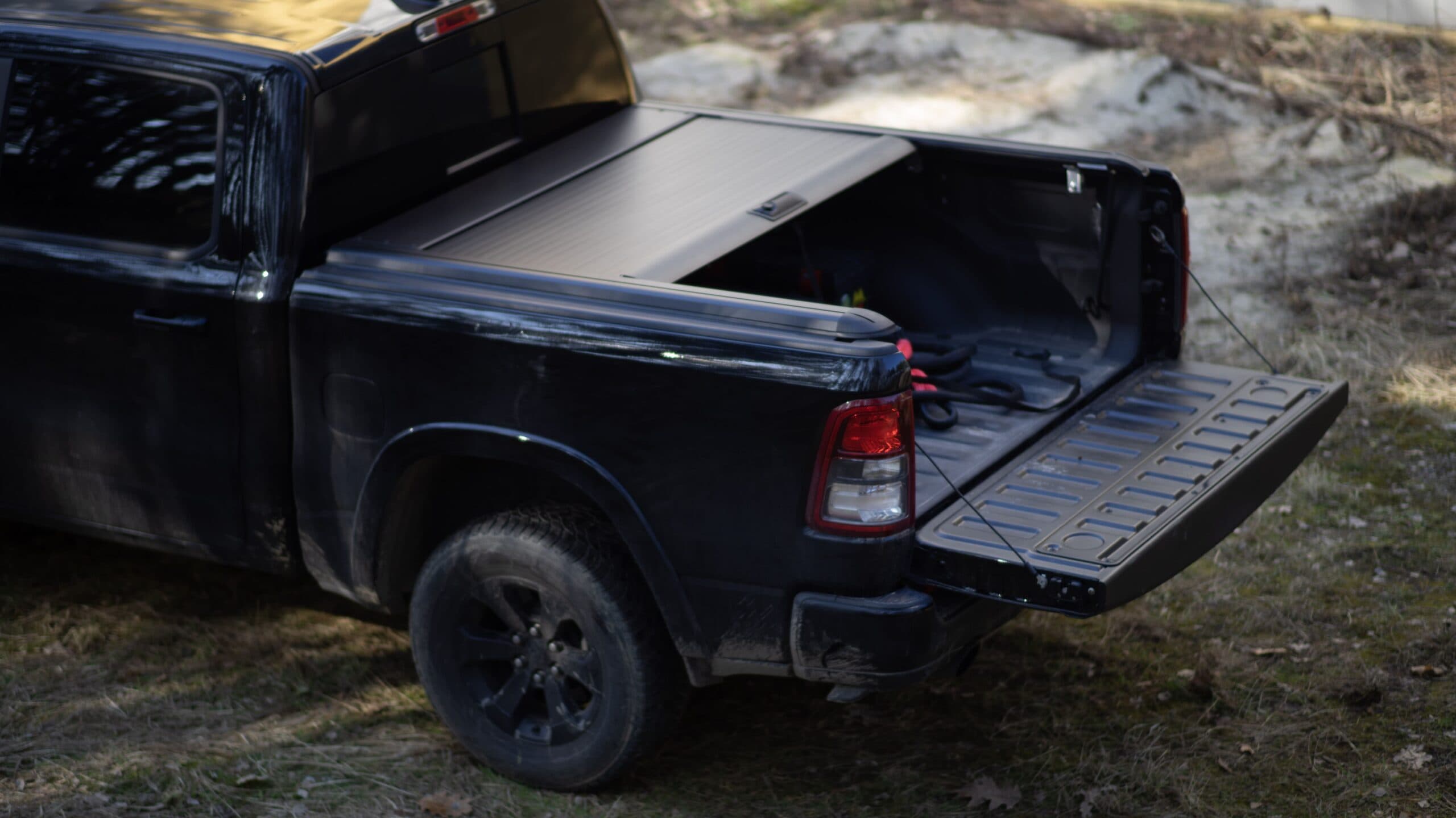pickup truck bed dimensions How to Choose an Electric Bed Cover for a RAM 1500
